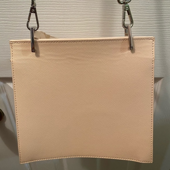 Very girly purse - Picture 3 of 4